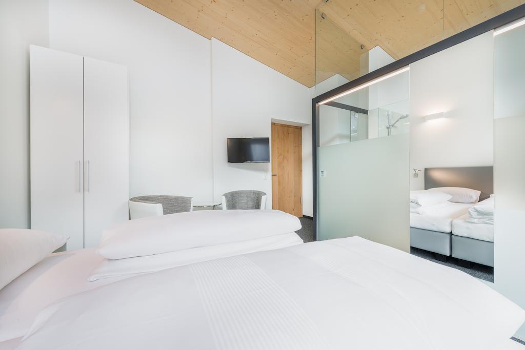 Hotel Luen Brand  Phòng bức ảnh